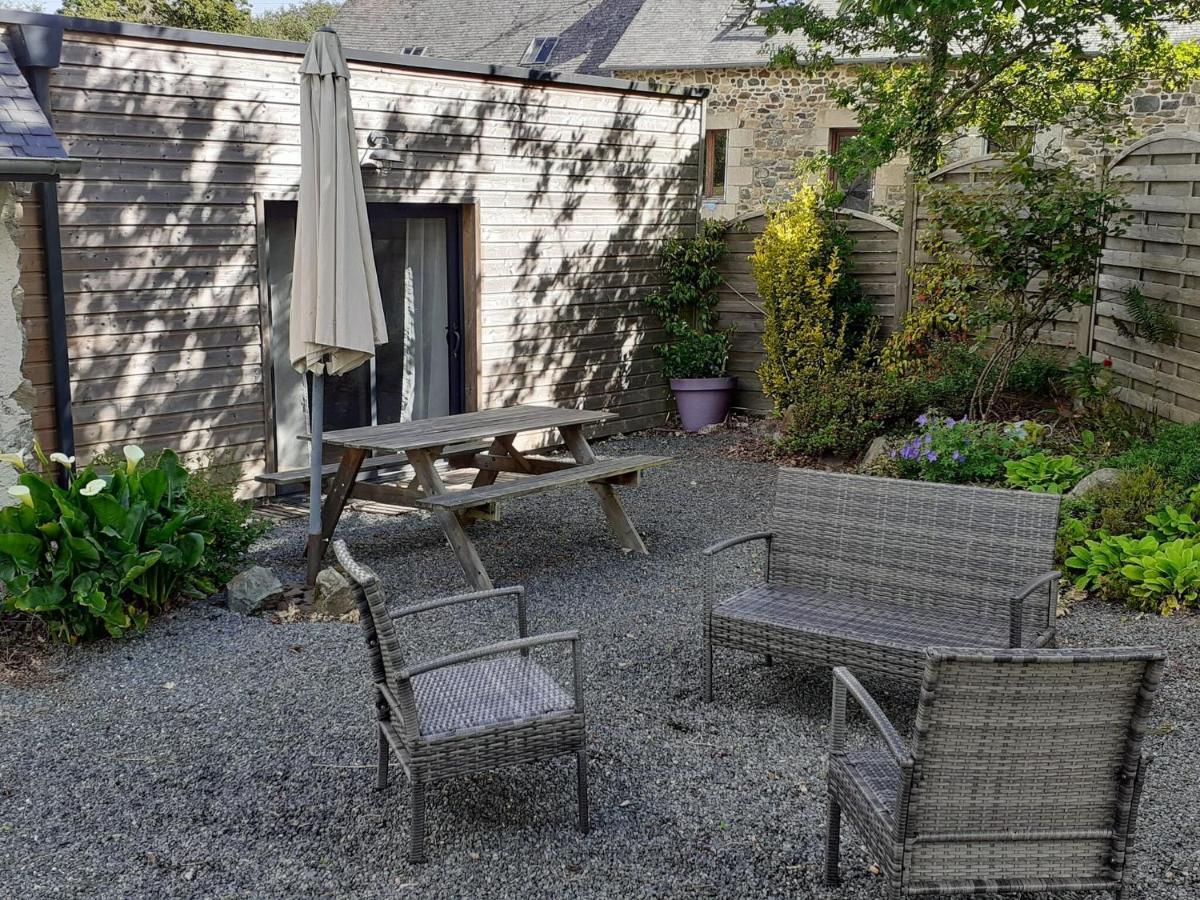 Breton Stone House In Saint Gilles Les Bois Villa Exterior photo
