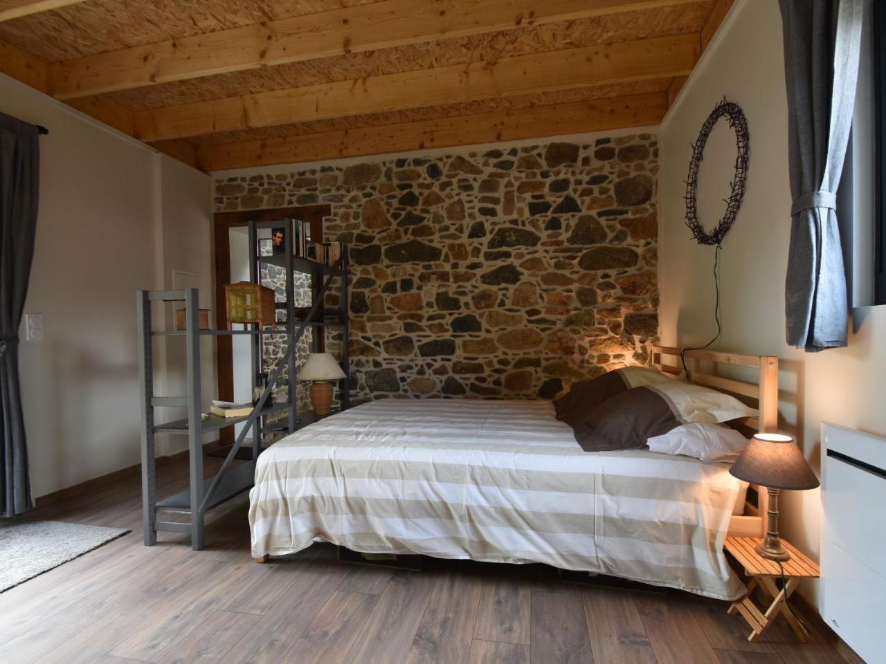 Breton Stone House In Saint Gilles Les Bois Villa Exterior photo